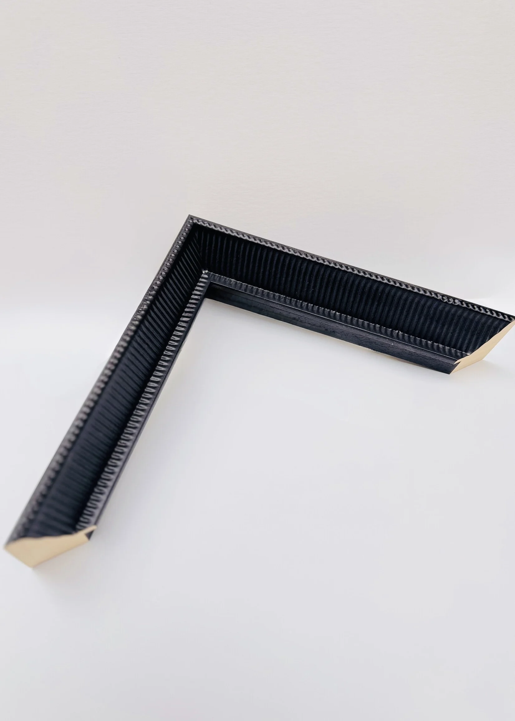 Cannelure mat zwart - Cannelure mat zwart - F009
